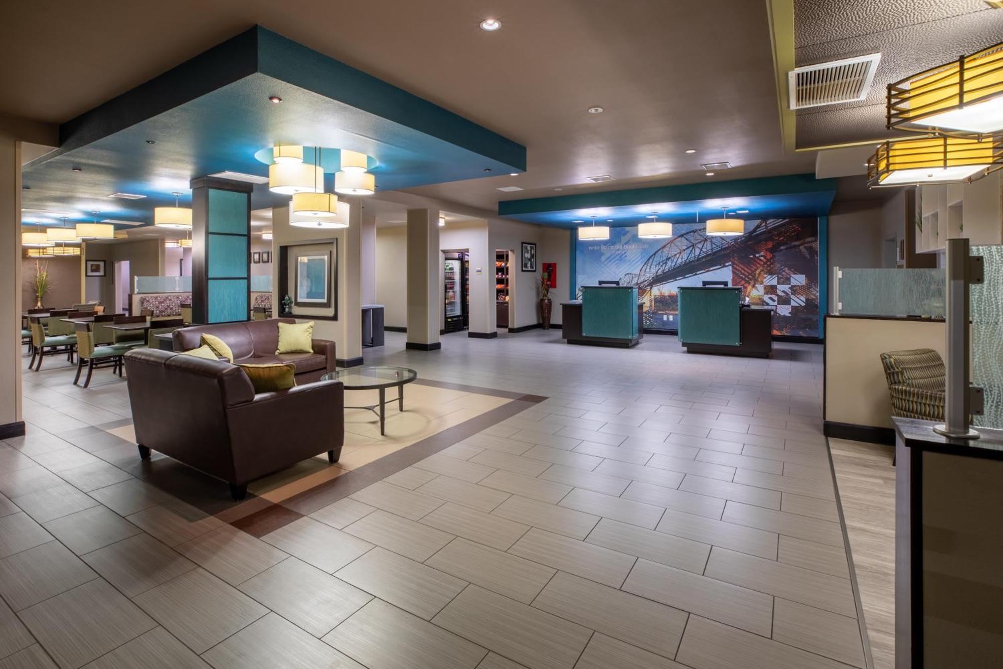 La Quinta Inn & Suites By Wyndham Durant Exterior photo