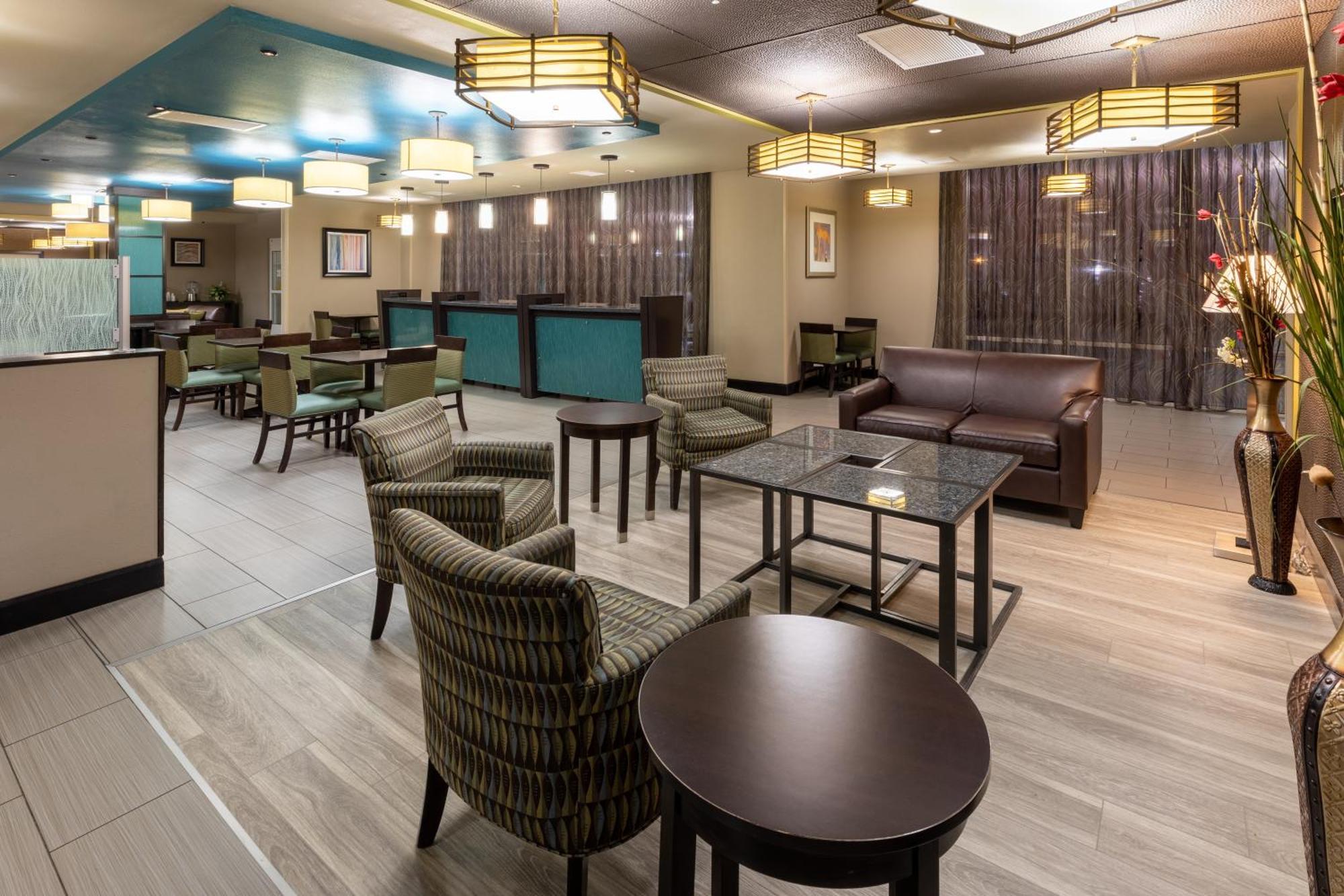 La Quinta Inn & Suites By Wyndham Durant Exterior photo